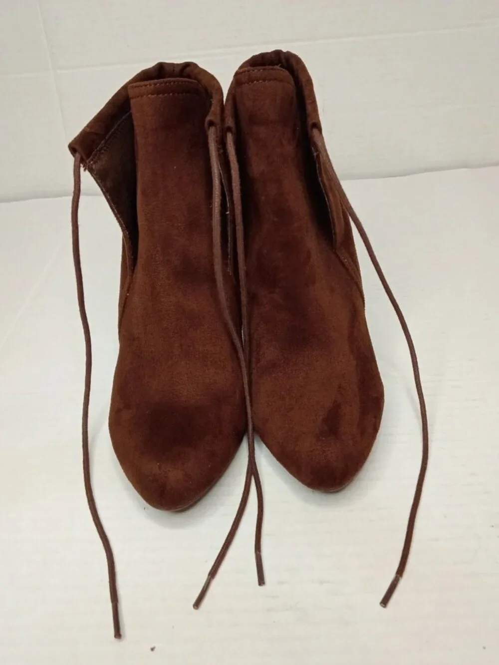 Brown Faux Suede Lace Up Heeled Ankle Booties Women’s Size 7